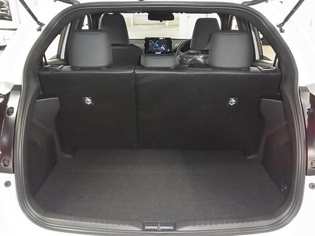 ヤリス ハイブリッドＺ　登録済み未使用車　セーフティセンス　パノラミックビューモニター　ＢＳＭ・ＳＥＡ　シート＆ステアヒーター　８インチディスプレイオーディオＰｌｕｓ　ＥＴＣ２．０　ＢＴオーディオ　フルセグＴＶ　ＨＤＭＩ　ＬＥＤライト　オプション１６インチＡＷ（20枚目）