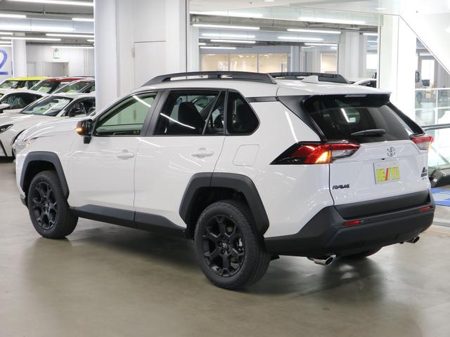 RAV4 ハイブリッドアドベンチャー オフロードパッケージII 4WD 登録済み未使用車 寒冷地仕様 パノラミックビュー デジタルミラー BSM 10.5インチナビ ハンズフリーパワーバックドア AC100V ETC2.0 ベンチレーション ステアヒーター シートメモリー(8枚目)