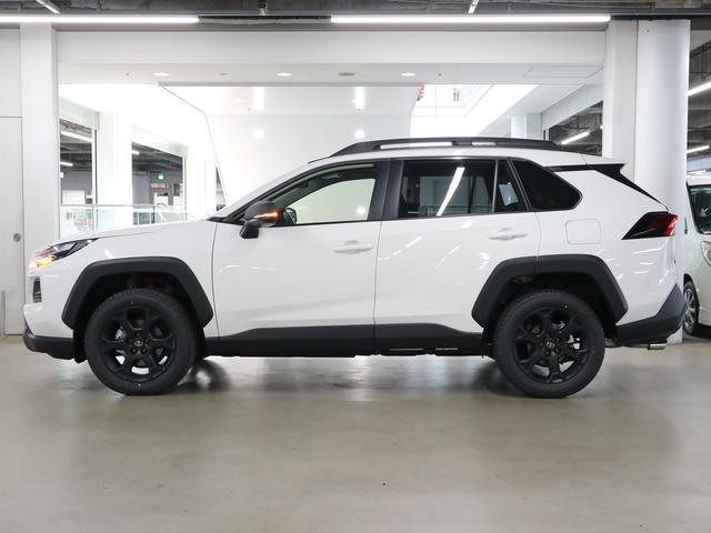RAV4 ハイブリッドアドベンチャー オフロードパッケージII 4WD 登録済み未使用車 寒冷地仕様 パノラミックビュー デジタルミラー BSM 10.5インチナビ ハンズフリーパワーバックドア AC100V ETC2.0 ベンチレーション ステアヒーター シートメモリー(10枚目)