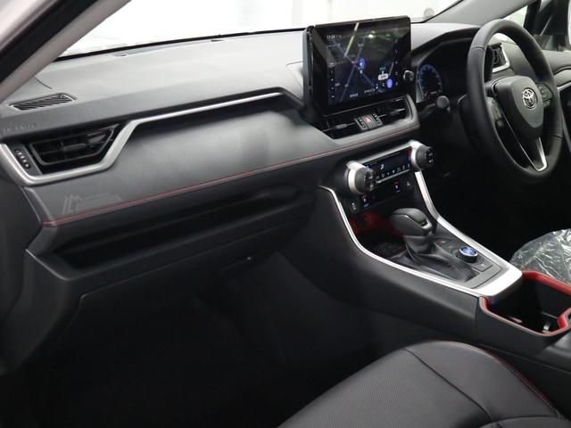 RAV4 ハイブリッドアドベンチャー オフロードパッケージII 4WD 登録済み未使用車 寒冷地仕様 パノラミックビュー デジタルミラー BSM 10.5インチナビ ハンズフリーパワーバックドア AC100V ETC2.0 ベンチレーション ステアヒーター シートメモリー(16枚目)