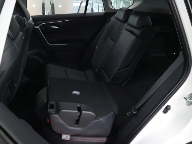RAV4 ハイブリッドアドベンチャー オフロードパッケージII 4WD 登録済み未使用車 寒冷地仕様 パノラミックビュー デジタルミラー BSM 10.5インチナビ ハンズフリーパワーバックドア AC100V ETC2.0 ベンチレーション ステアヒーター シートメモリー(17枚目)