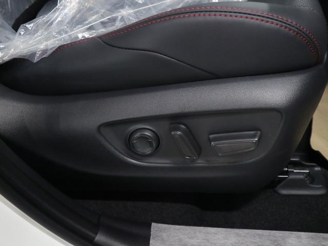 RAV4 ハイブリッドアドベンチャー オフロードパッケージII 4WD 登録済み未使用車 寒冷地仕様 パノラミックビュー デジタルミラー BSM 10.5インチナビ ハンズフリーパワーバックドア AC100V ETC2.0 ベンチレーション ステアヒーター シートメモリー(42枚目)