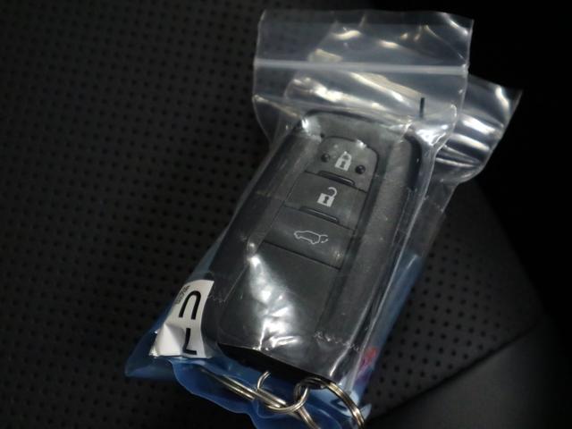 RAV4 ハイブリッドアドベンチャー オフロードパッケージII 4WD 登録済み未使用車 寒冷地仕様 パノラミックビュー デジタルミラー BSM 10.5インチナビ ハンズフリーパワーバックドア AC100V ETC2.0 ベンチレーション ステアヒーター シートメモリー(45枚目)