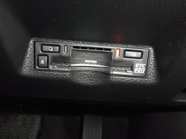 ヤリス ハイブリッドZ 登録済み未使用車 セーフティセンス パノラミックビューモニター BSM・SEA シート&ステアヒーター 8インチディスプレイオーディオPlus ETC2.0 BTオーディオ フルセグTV HDMI LEDライト オプション16インチAW(19枚目)