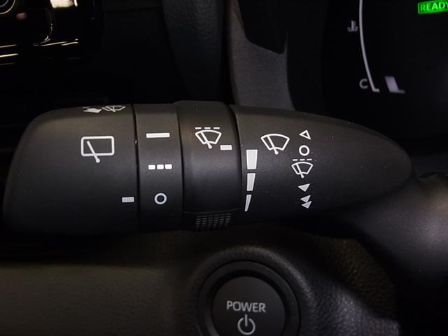 ヤリス ハイブリッドZ 登録済み未使用車 セーフティセンス パノラミックビューモニター BSM・SEA シート&ステアヒーター 8インチディスプレイオーディオPlus ETC2.0 BTオーディオ フルセグTV HDMI LEDライト オプション16インチAW(42枚目)