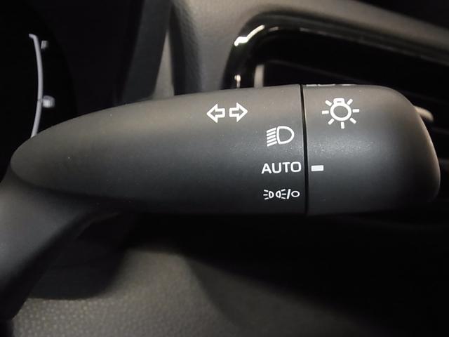 ヤリス ハイブリッドZ 登録済み未使用車 セーフティセンス パノラミックビューモニター BSM・SEA シート&ステアヒーター 8インチディスプレイオーディオPlus ETC2.0 BTオーディオ フルセグTV HDMI LEDライト オプション16インチAW(43枚目)