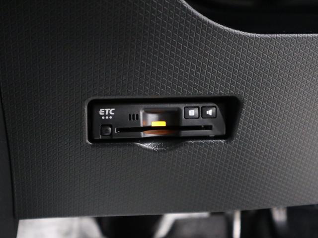 タント カスタムRSリミテッド 届出済未使用車 スマートアシスト パノラマモニター 新品ナビ付 ETC シートヒーター 両側電動スライド 誤発進抑制機能 全車速追従クルコン 車線逸脱警報 コーナーセンサー 後席テーブル&サンシェード アダプティブLED 純正15AW(25枚目)