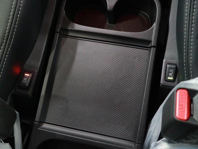 デリカD:5 ブラックエディション 4WD ディーゼル 登録済み未使用車 電動サイドステップ マルチアラウンドモニター 本革電動シート シート&ステアヒーター パワーバックドア 両側電動スライドドア eアシスト BSW AC100V パドルシフト アルミペダル LEDライト(34枚目)