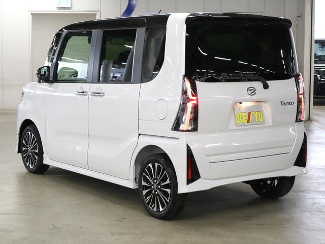 タント カスタムRSリミテッド 届出済未使用車 スマートアシスト パノラマモニター 新品ナビ付 ETC シートヒーター 両側電動スライド 誤発進抑制機能 全車速追従クルコン 車線逸脱警報 コーナーセンサー 後席テーブル&サンシェード アダプティブLED 純正15AW(8枚目)