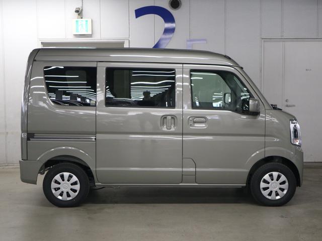 エブリイ ジョインターボ ハイルーフ CVT 届け出済み未使用車 デュアルカメラブレーキサポート 誤発進抑制機能 車線逸脱警報 リヤパーキングセンサー シートヒーター USB端子 オーベーヘッドシェルフ スマートキー LEDライト ハイビームアシスト 電動格納ミラー(9枚目)