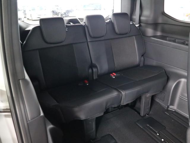 ステップワゴン e:HEVスパーダ 登録済未使用車 ホンダセンシング 15.6インチリヤモニター 11.4インチナビ マルチビューカメラ 後退出庫サポート・BSI シートヒーター オットマン コンビシート パワーバックドア 両側電動スライドドア 全列USB LEDライト(15枚目)