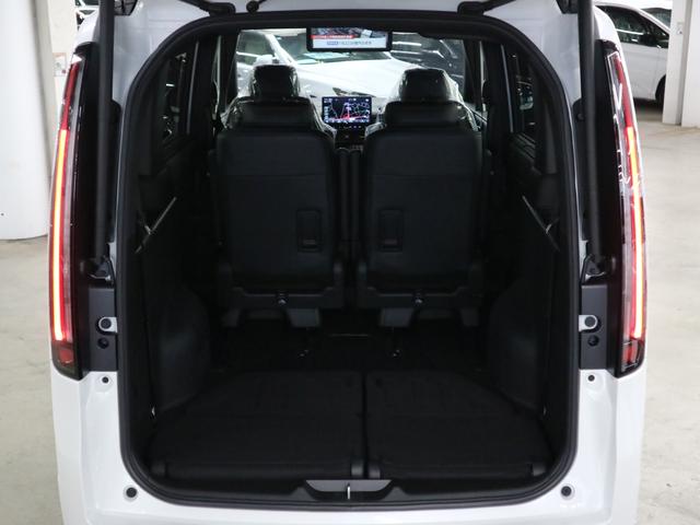 ステップワゴン e:HEVスパーダ 登録済未使用車 ホンダセンシング 15.6インチリヤモニター 11.4インチナビ マルチビューカメラ 後退出庫サポート・BSI シートヒーター オットマン コンビシート パワーバックドア 両側電動スライドドア 全列USB LEDライト(23枚目)