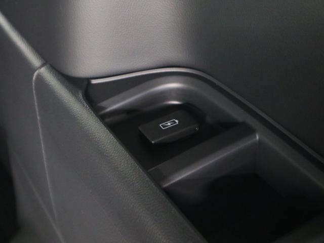 ステップワゴン e:HEVスパーダ 登録済未使用車 ホンダセンシング 15.6インチリヤモニター 11.4インチナビ マルチビューカメラ 後退出庫サポート・BSI シートヒーター オットマン コンビシート パワーバックドア 両側電動スライドドア 全列USB LEDライト(49枚目)