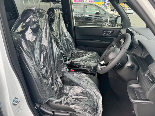 ステップワゴン e:HEVスパーダ 登録済未使用車 ホンダセンシング 15.6インチリヤモニター 11.4インチナビ マルチビューカメラ 後退出庫サポート・BSI シートヒーター オットマン コンビシート パワーバックドア 両側電動スライドドア 全列USB LEDライト(16枚目)