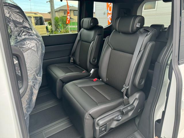 ステップワゴン e:HEVスパーダ 登録済未使用車 ホンダセンシング 15.6インチリヤモニター 11.4インチナビ マルチビューカメラ 後退出庫サポート・BSI シートヒーター オットマン コンビシート パワーバックドア 両側電動スライドドア 全列USB LEDライト(24枚目)