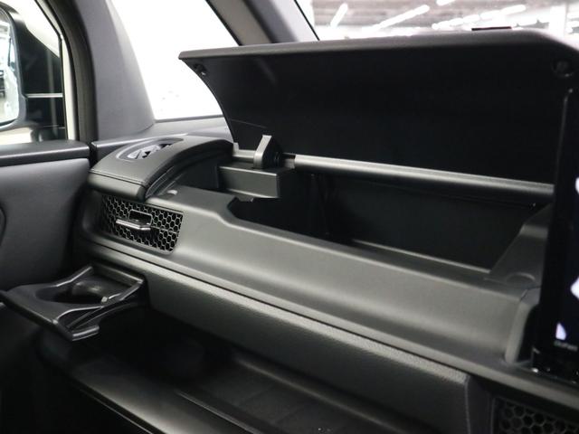 ステップワゴン e:HEVスパーダ 登録済未使用車 ホンダセンシング 15.6インチリヤモニター 11.4インチナビ マルチビューカメラ 後退出庫サポート・BSI シートヒーター オットマン コンビシート パワーバックドア 両側電動スライドドア 全列USB LEDライト(44枚目)