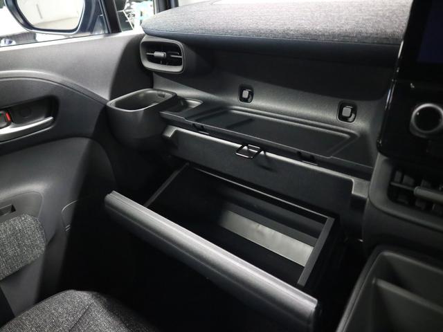 シエンタ ハイブリッドZ 改良後 登録済未使用車 コンフォートPKG トヨタチームメイト パノラミックビュー シート&ステアヒーター 10.5インチDA+ ETC2.0 前後ドラレコ 両側電動スライド 天井サーキュレーター AC100V ブレーキホールド LEDライト(53枚目)