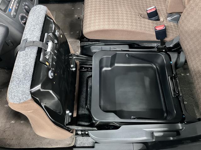 モコ Ｓ　カロッツェリアナビ　ＴＶ　ＣＤ再生　ビルトインＥＴＣ　アイドリングストップ　スマートキー　プッシュスタート　シートアンダーボックス　エアコン　電動格納ドアミラー　純正フロアマット　記録簿・取扱説明書有（19枚目）