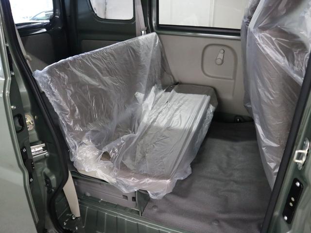 エブリイ PC 届出済未使用車 デュアルカメラブレーキサポート 誤発進抑制機能 車線逸脱警報 リヤパーキングセンサー シートヒーター 両側スライドドア オーバーヘッドシェルフ USB端子 電動格納ドアミラー パワーウインドウ LEDヘッドランプ ハイビームアシスト(14枚目)