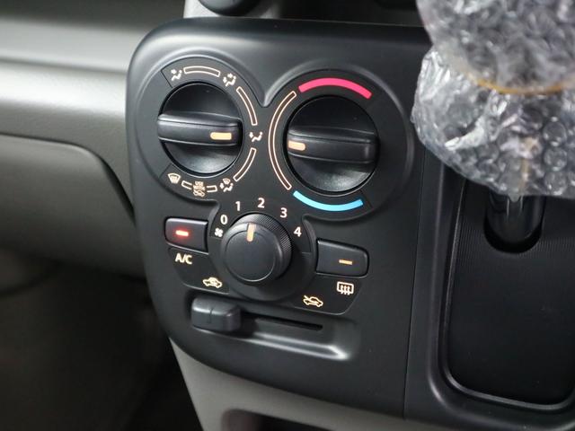 エブリイ PC 届出済未使用車 デュアルカメラブレーキサポート 誤発進抑制機能 車線逸脱警報 リヤパーキングセンサー シートヒーター 両側スライドドア オーバーヘッドシェルフ USB端子 電動格納ドアミラー パワーウインドウ LEDヘッドランプ ハイビームアシスト(24枚目)