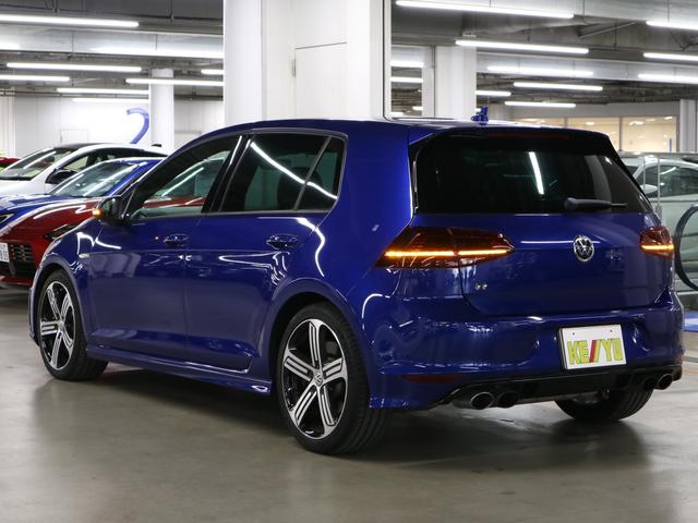 ゴルフR ベースグレード 衝突軽減ブレーキ ACC BSD 専用レザーシート シートヒーター 純正ナビ ETC2.0 バックカメラ BTオーディオ フルセグ CD/DVD パドルシフト HIDライト 専用18AW スペアキー有(8枚目)