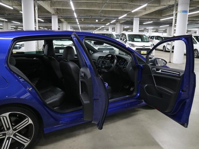 ゴルフR ベースグレード 衝突軽減ブレーキ ACC BSD 専用レザーシート シートヒーター 純正ナビ ETC2.0 バックカメラ BTオーディオ フルセグ CD/DVD パドルシフト HIDライト 専用18AW スペアキー有(12枚目)