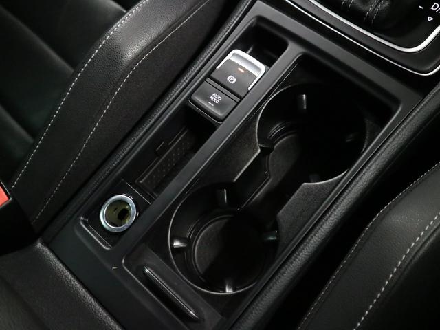 ゴルフR ベースグレード 衝突軽減ブレーキ ACC BSD 専用レザーシート シートヒーター 純正ナビ ETC2.0 バックカメラ BTオーディオ フルセグ CD/DVD パドルシフト HIDライト 専用18AW スペアキー有(36枚目)