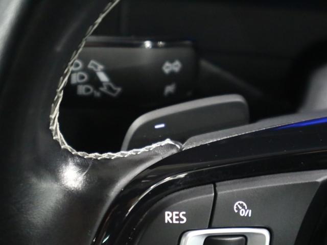 ゴルフR ベースグレード 衝突軽減ブレーキ ACC BSD 専用レザーシート シートヒーター 純正ナビ ETC2.0 バックカメラ BTオーディオ フルセグ CD/DVD パドルシフト HIDライト 専用18AW スペアキー有(40枚目)