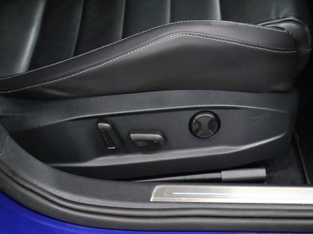 ゴルフR ベースグレード 衝突軽減ブレーキ ACC BSD 専用レザーシート シートヒーター 純正ナビ ETC2.0 バックカメラ BTオーディオ フルセグ CD/DVD パドルシフト HIDライト 専用18AW スペアキー有(46枚目)