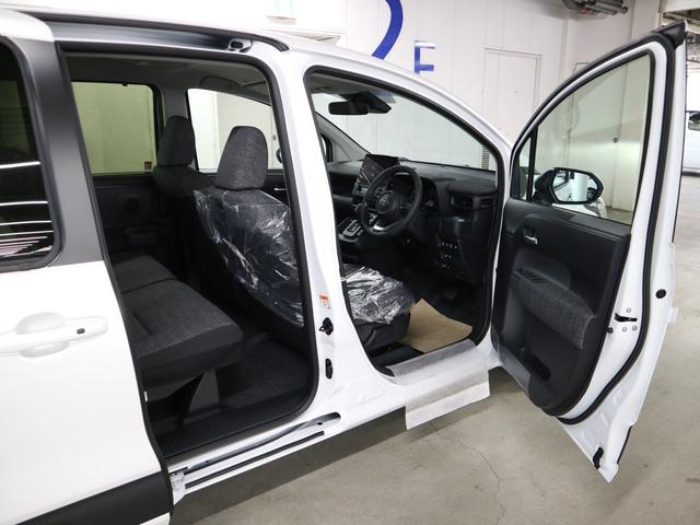 店内のキッズコーナーには人気ゲームや落書きカーコーナー、ＤＶＤをご用意、授乳室も御座います。整備待ち時間でも退屈致しません♪各種お飲み物のご用意、お子様にはお菓子をプレゼントしております♪