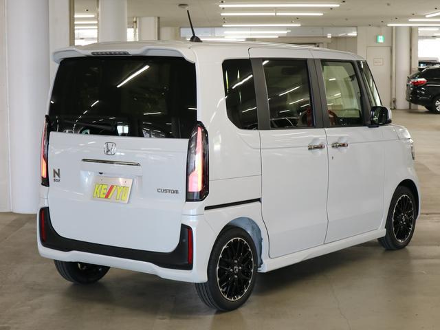 N-BOXカスタム ターボコーディネートスタイル ホンダセンシング 届出済未使用車 純正8インチナビ 両側電動スライドドア シートヒーター フルプライムスムースシート バックカメラ BTオーディオ フルセグTV パドルシフト LEDライト フォグランプ 純正15AW(3枚目)
