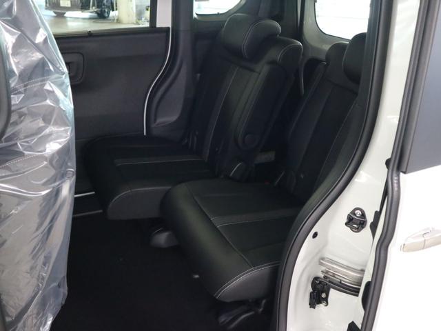 N-BOXカスタム ターボコーディネートスタイル ホンダセンシング 届出済未使用車 純正8インチナビ 両側電動スライドドア シートヒーター フルプライムスムースシート バックカメラ BTオーディオ フルセグTV パドルシフト LEDライト フォグランプ 純正15AW(17枚目)