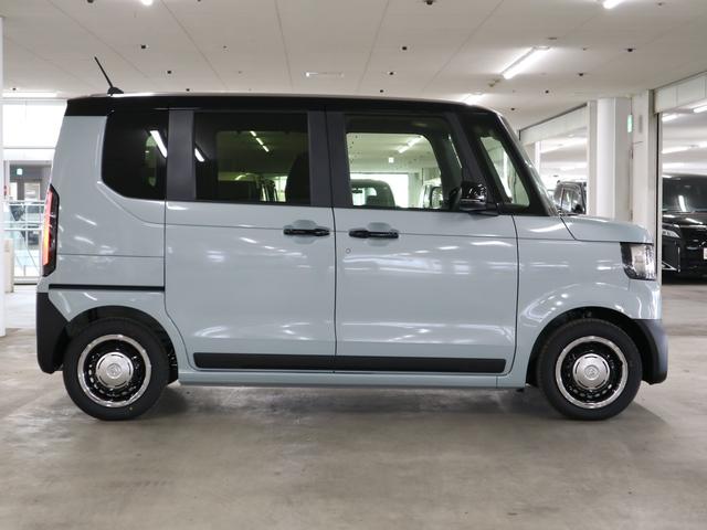 Ｎ－ＢＯＸジョイ ターボ　届け出済み未使用車　ホンダセンシング　誤発進抑制機能　純正８インチナビ　専用チェック柄撥水シート　シートヒーター　両側電動スライド　バックカメラ　ＢＴオーディオ　フルセグＴＶ　ＵＳＢ端子　パドルシフト　パーキングセンサー　ＬＥＤライト　オートリトラミラー（9枚目）