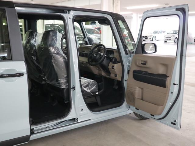 Ｎ－ＢＯＸジョイ ターボ　届け出済み未使用車　ホンダセンシング　誤発進抑制機能　純正８インチナビ　専用チェック柄撥水シート　シートヒーター　両側電動スライド　バックカメラ　ＢＴオーディオ　フルセグＴＶ　ＵＳＢ端子　パドルシフト　パーキングセンサー　ＬＥＤライト　オートリトラミラー（12枚目）