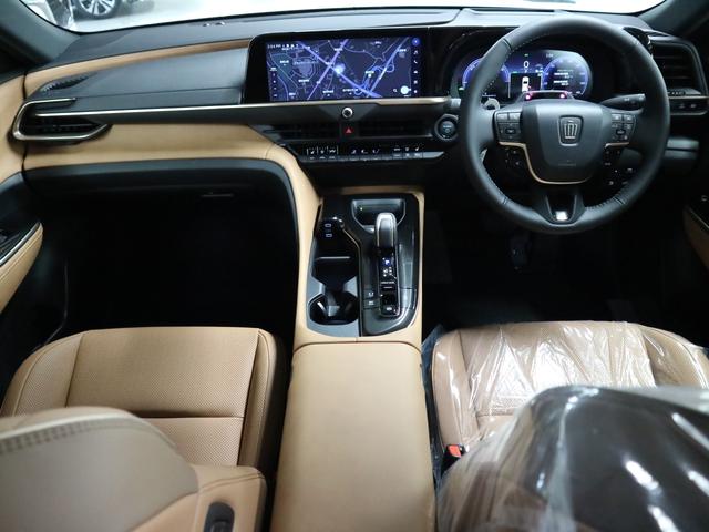 クラウンスポーツ Ｚ　４ＷＤ　内装／サンドブラウン　パノラマルーフ　アドバンストパーク　パノラミックビュー　デジタルミラー　ＢＳＭ　ＨＵＤ　１２．３インチナビ　ＥＴＣ２．０　本革電動　シートベンチレーション　ステアヒーター　パワーバックドア　おくだけ充電　ＡＣ１００Ｖ（4枚目）