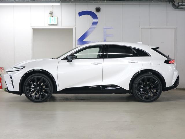 クラウンスポーツ Ｚ　４ＷＤ　内装／サンドブラウン　パノラマルーフ　アドバンストパーク　パノラミックビュー　デジタルミラー　ＢＳＭ　ＨＵＤ　１２．３インチナビ　ＥＴＣ２．０　本革電動　シートベンチレーション　ステアヒーター　パワーバックドア　おくだけ充電　ＡＣ１００Ｖ（10枚目）