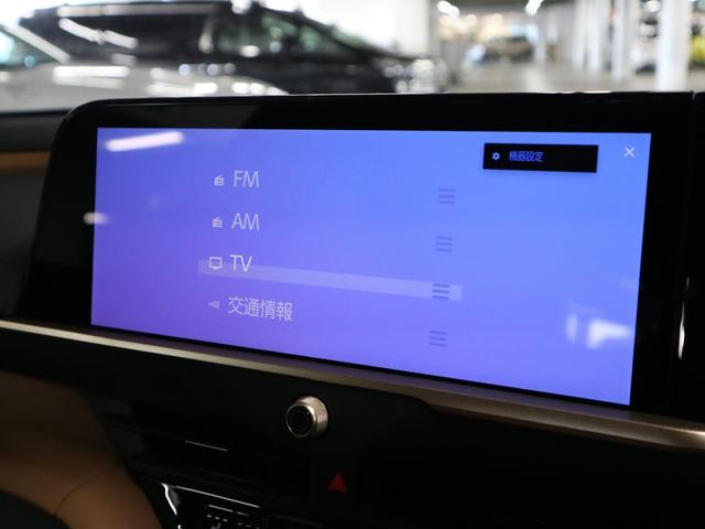 クラウンスポーツ Ｚ　４ＷＤ　内装／サンドブラウン　パノラマルーフ　アドバンストパーク　パノラミックビュー　デジタルミラー　ＢＳＭ　ＨＵＤ　１２．３インチナビ　ＥＴＣ２．０　本革電動　シートベンチレーション　ステアヒーター　パワーバックドア　おくだけ充電　ＡＣ１００Ｖ（32枚目）