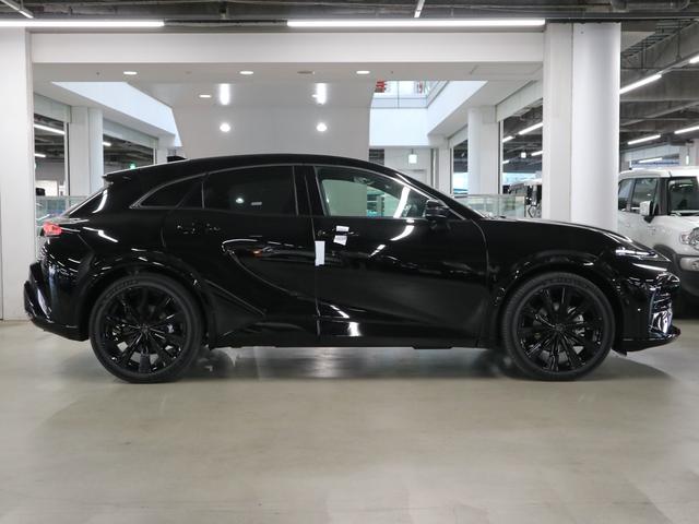 クラウンスポーツ Ｚ　４ＷＤ　内装／サンドブラウン　パノラマルーフ　アドバンストパーク　パノラミックビュー　デジタルミラー　ＢＳＭ　ＨＵＤ　１２．３インチナビ　ＥＴＣ２．０　本革電動　シートベンチレーション　ステアヒーター　パワーバックドア　おくだけ充電　ＡＣ１００Ｖ（9枚目）