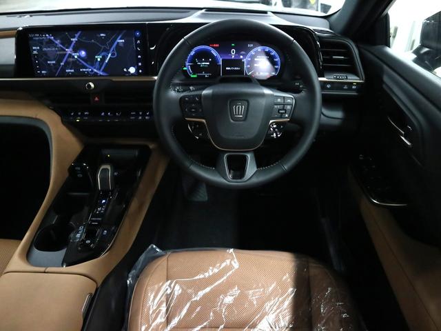 クラウンスポーツ Ｚ　４ＷＤ　内装／サンドブラウン　パノラマルーフ　アドバンストパーク　パノラミックビュー　デジタルミラー　ＢＳＭ　ＨＵＤ　１２．３インチナビ　ＥＴＣ２．０　本革電動　シートベンチレーション　ステアヒーター　パワーバックドア　おくだけ充電　ＡＣ１００Ｖ（11枚目）