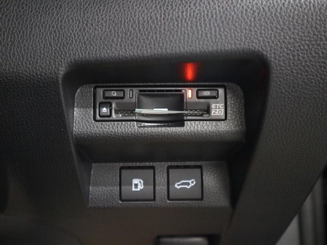 クラウンスポーツ Ｚ　４ＷＤ　内装／サンドブラウン　パノラマルーフ　アドバンストパーク　パノラミックビュー　デジタルミラー　ＢＳＭ　ＨＵＤ　１２．３インチナビ　ＥＴＣ２．０　本革電動　シートベンチレーション　ステアヒーター　パワーバックドア　おくだけ充電　ＡＣ１００Ｖ（48枚目）