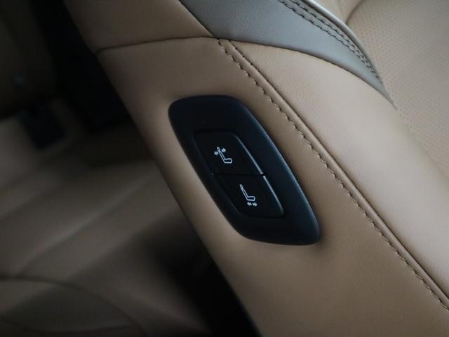 クラウンスポーツ Ｚ　４ＷＤ　内装／サンドブラウン　パノラマルーフ　アドバンストパーク　パノラミックビュー　デジタルミラー　ＢＳＭ　ＨＵＤ　１２．３インチナビ　ＥＴＣ２．０　本革電動　シートベンチレーション　ステアヒーター　パワーバックドア　おくだけ充電　ＡＣ１００Ｖ（52枚目）