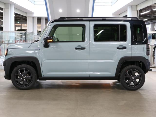 ハスラー タフワイルドターボ　届け出済み未使用車　全方位モニター付メーカー９インチナビ　シートヒーター　デュアルカメラブレーキサポート　追従クルコン　パーキングセンサー　ＢＴオーディオ　フルセグＴＶ　ＵＳＢ　パドルシフト　ルーフレール　ＬＥＤライト（10枚目）