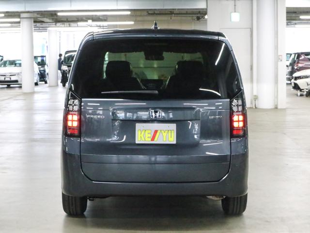 フリード e:HEVエアー EX 登録済み未使用車 マルチビューカメラ 純正11.4インチナビ ETC2.0 BSI・後退出庫サポート アダプティブドライビングビーム 両側電動スライドドア シートヒーター レザー調コンビシート リアクーラー パーキングセンサー 専用アルミ(12枚目)