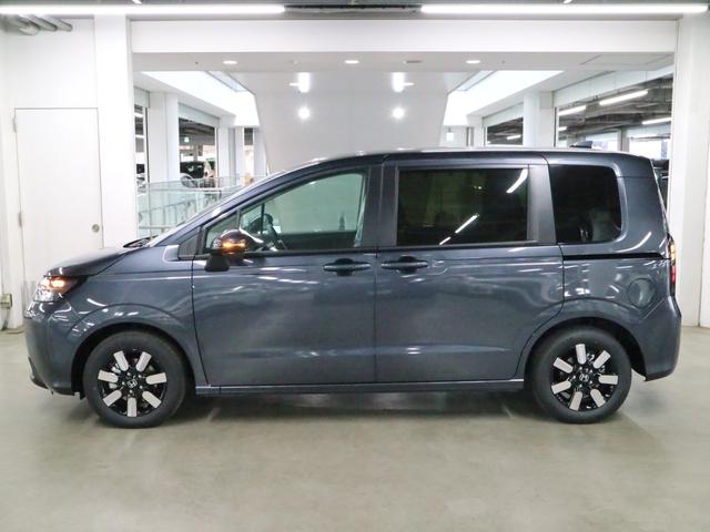 フリード e:HEVエアー EX 登録済み未使用車 マルチビューカメラ 純正11.4インチナビ ETC2.0 BSI・後退出庫サポート アダプティブドライビングビーム 両側電動スライドドア シートヒーター レザー調コンビシート リアクーラー パーキングセンサー 専用アルミ(15枚目)