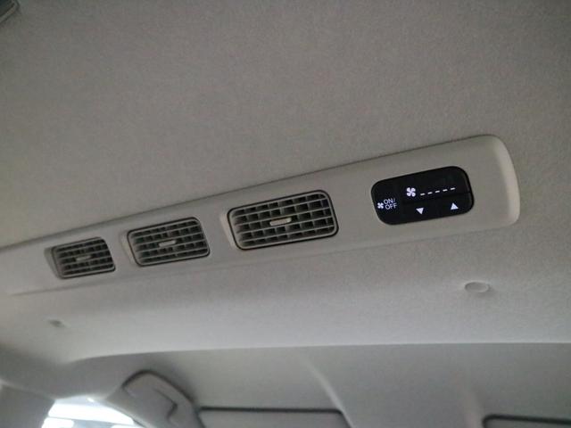 フリード e:HEVエアー EX 登録済み未使用車 マルチビューカメラ 純正11.4インチナビ ETC2.0 BSI・後退出庫サポート アダプティブドライビングビーム 両側電動スライドドア シートヒーター レザー調コンビシート リアクーラー パーキングセンサー 専用アルミ(29枚目)