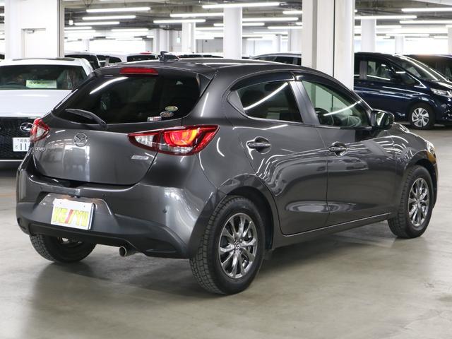 デミオ １３Ｓテーラードブラウン　ＨＵＤ　ＢＳＭ　ケンウッドツイーター　衝突軽減ブレーキ　車線逸脱警報　レーダークルーズ　パドルシフト　ＥＴＣ　シートヒーター　純正ナビ　バックカメラ　ＢＴオーディオ　フルセグＴＶ　アダプティブＬＥＤ（3枚目）