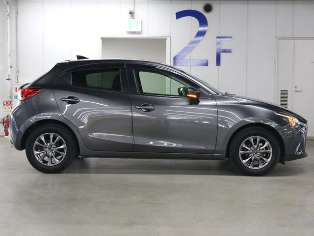 デミオ １３Ｓテーラードブラウン　ＨＵＤ　ＢＳＭ　ケンウッドツイーター　衝突軽減ブレーキ　車線逸脱警報　レーダークルーズ　パドルシフト　ＥＴＣ　シートヒーター　純正ナビ　バックカメラ　ＢＴオーディオ　フルセグＴＶ　アダプティブＬＥＤ（9枚目）