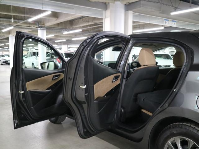 デミオ １３Ｓテーラードブラウン　ＨＵＤ　ＢＳＭ　ケンウッドツイーター　衝突軽減ブレーキ　車線逸脱警報　レーダークルーズ　パドルシフト　ＥＴＣ　シートヒーター　純正ナビ　バックカメラ　ＢＴオーディオ　フルセグＴＶ　アダプティブＬＥＤ（22枚目）