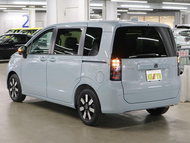 遠方（九州、沖縄除く）のお客様でも陸運局に持ちこまずに名義変更可能ですので店頭納車の場合は余計な諸費用も頂いておりません。遠方陸送納車も格安陸送費にてご納車可能です☆