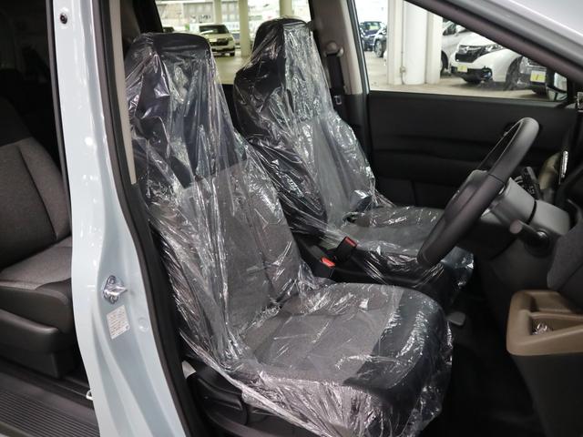 プロの専門業者によるルームクリーニングを実施しています！☆室内の細かい所からエンジンルームまでキレイになった状態でお渡しいたします♪プロの専門業者によるルームクリーニングを実施しています！☆室内の細か